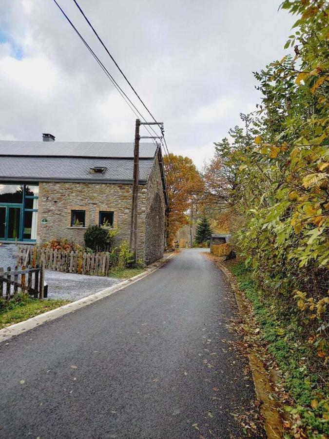 L'olivier à Filly - Nadrin, Entre Et La Roche-en-ardenne * Houffalize